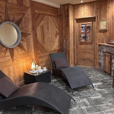 Hotel Petit Tournalin Champoluc Exterior photo