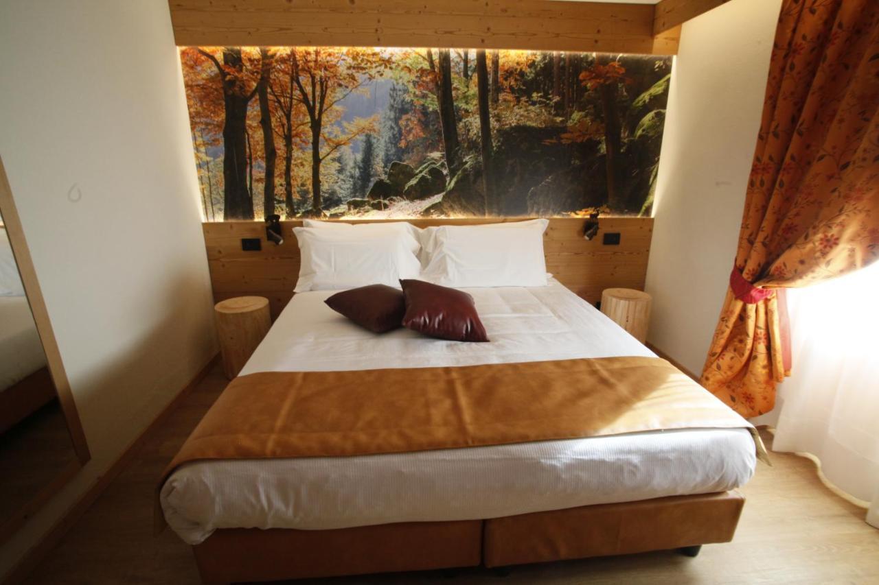 Hotel Petit Tournalin Champoluc Exterior photo