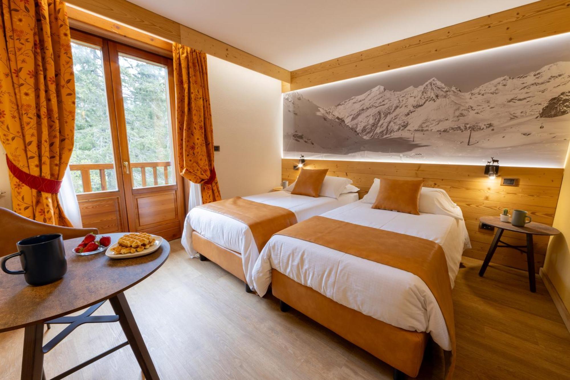 Hotel Petit Tournalin Champoluc Exterior photo