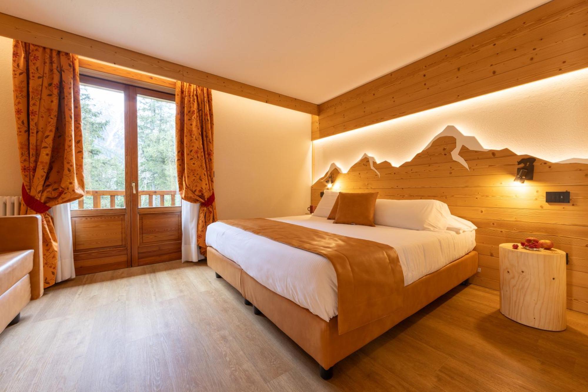 Hotel Petit Tournalin Champoluc Exterior photo