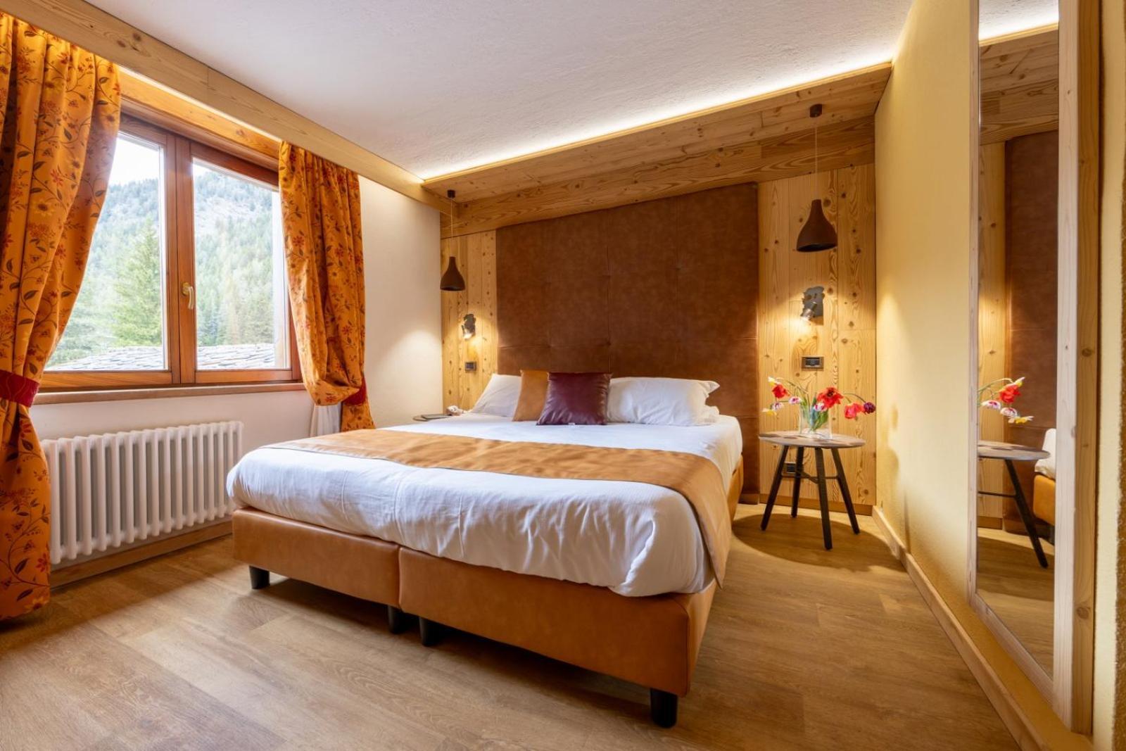 Hotel Petit Tournalin Champoluc Exterior photo